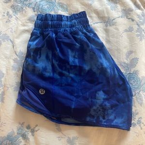 Lululemon Hotty Hot short